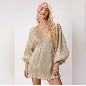 NASTY GAL METALLIC PLEATED BALLOON SLEEVE MINI DRESS